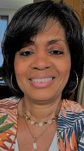 Susan Oney's Instagram, Twitter & Facebook