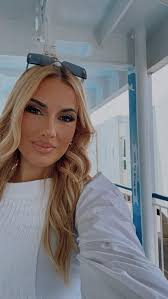 Bonġu lil kulħadd ☀️🫶🏻 Fadal biss jumejn għall-weekend, u ġimgħa  għall-ewwel serata ta' Mużika Mużika fejn se nkanta l-kanzunetta bl-isem 🩷  'Tiegħek Jien' 🩷 Ilejla nibdew bl-ewwel rehearsals 🥰🤩 Mużika