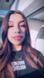 jazzy.perez (@jazlynn.p)