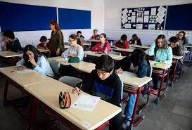 Sorusu, son günlerde en çok aranılanlar arasında yer alıyor. Okullar Kapanacak Mi Son Dakika 2021 Hangi Illerde Okullar Yeniden Kapandi Iste O Sehirler Son Dakika Milliyet