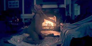 Elisabeth Moss Labor Naked Scene from The Handmaids Tale - Scandal Planet