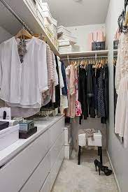 Pin Di Josie Gillen Su Home Cabina Armadio Arredamento Piccola Camera Camere Con Armadio