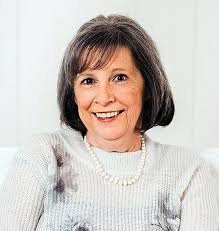 Christine Laframboise's Instagram, Twitter & Facebook