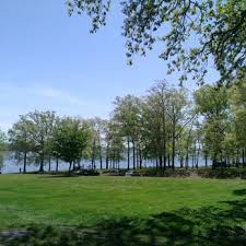 Image result for tbn:jgIyxUDlTgezJM::www.parisnajd.com/backgd/data/media/6/lakeside-1024.jpg