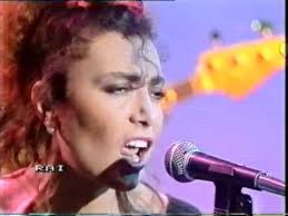 Loredana bertè → cosa ti aspetti da me просмотров: Loredana Berte Medley1 Live 1986 Youtube