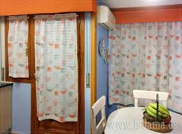 Las cortinas tienen como función regular la luz que entra al hogar y en la mayoría de los casos son resguardo y privacidad pero no por ser pragmáticas no con el desarrollo de sistemas de ventanas de vidrio cada vez mejores el resguardo del aire ya estaba cubierto y las cortinas mutaron a telas mas. Cortinas De Cocina En Zaragoza