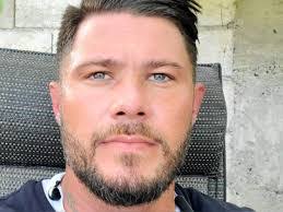 Stephanie Lafrance's Instagram, Twitter & Facebook