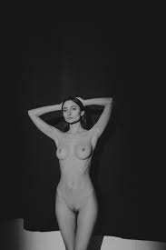 Ave Estel (by trainspotte_r) nudes | GLAMOURHOUND.COM