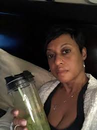 Here's to day 6 my favorite smoothie, I could drink this everyday. I'm so  excited and proud of myself. I started this journey Monday with two of my  friends and my sister.