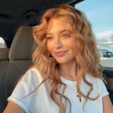 Ella Spencer (ellajspencerr)