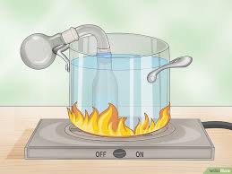 Comment Fabriquer De L Eau Distillee In 2020 Distilled Water Homemade Cleaning Products Distillation