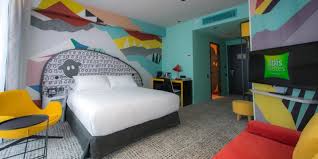 Hotelul ramada suites bucharest north este situat lângă uriaşul parc herăstrău şi la 2 km de aeroportul băneasa. È™eicul Ahmed Bin Saif Al Nahyan Va Construi Un Hotel Ibis Styles LangÄƒ Aeroportul Otopeni Constructivconstructiv