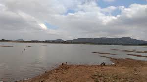 Gulakamale lake inbetween the kanakpura road and bannerghatta road in bangalore.its a good place for birding, especially in winter season. Cool Drives Within 150 Km From Bangalore Page 40 Team Bhp