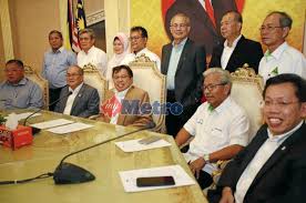 Check spelling or type a new query. Empat Parti Komponen Sarawak Keluar Bn Metrotv