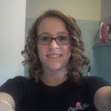 Suzanne Bateman's Instagram, Twitter & Facebook