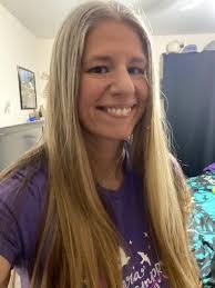 Deidre Lynn's Instagram, Twitter & Facebook