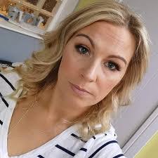 Dawn Hee's Instagram, Twitter & Facebook