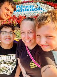 Worked 2 jobs, came home grabbed my boys and headed straight to KD for an  evening in the park! So much fun!!!! We literally WALKED