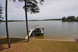 Lake martin alabama lakefront house rentals are a great way to spend a family vacation. Lake Martin Rentals Lakemartinrealty Com Rentals