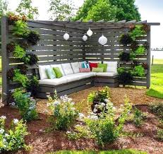 50 Stunning Backyard Privacy Fence Decoration Ideas On A Budget Home Garden Backyard Fence Decor Backyard Fences Privacy Landscaping