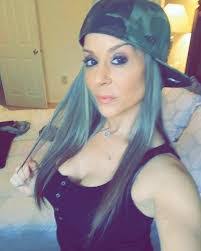 Angela Cottone's Instagram, Twitter & Facebook