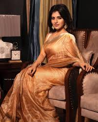 South Indian Actress Iswarya Menon Looking Very Hot In Saree Photos Hd Images Pictures Stills First Look Posters Of South Indian Actress Iswarya Menon Looking Very Hot In Saree Movie Mallurepost Com Am i hot or not?