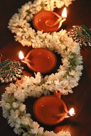45 Sweet Farmhouse Flower Decoration Ideas To Brighten Any Room Diwali Decorations At Home Diwali Decorations Diy Diwali Decorations