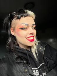 Laurie Black (@laurieblack) • Facebook