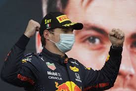 Verstappen crashes and hamilton errs as perez wins thriller in baku. Max Verstappen Beats F1 Champion Lewis Hamilton To Win Emilia Romagna Grand Prix Epic