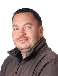 Becky Barfield's Instagram, Twitter & Facebook