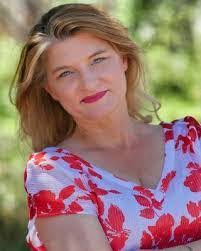 Heather Lebaron's Instagram, Twitter & Facebook