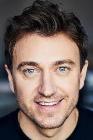 Sarah Marentette's Instagram, Twitter & Facebook