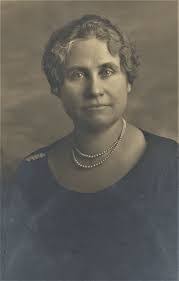 Alice Louise's Instagram, Twitter & Facebook