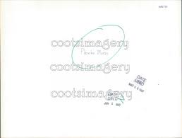 1983 Press Photo Phoebe Morse of Miami Outside Her Home With Her Dogs