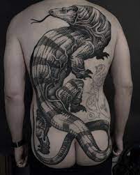 6 207 Likes 179 Comments Mishla Mishlatattooillustration On Instagram We Re Finally Done With This Big Komodo D In 2021 Back Piece Tattoo Tattoo London Tattoos