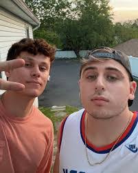 Carter Warfield's Instagram, Twitter & Facebook