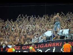 Op het grootste voetbalforum van nederland waar wordt gesproken over live voetbal verslagen, binnenlands voetbal, buitenlands voetbal, voetbaltransfers, transfergeruchten en elk ander aspect van het voetbal. Fighting Warsaw Hooligans Legia Warszawa 1 Youtube