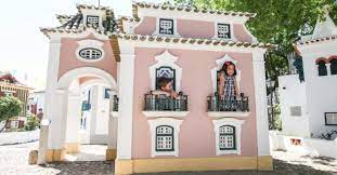 Find hotels near portugal dos pequenitos, portugal online. Ja Pode Visitar O Portugal Dos Pequenitos Sem Sair De Casa