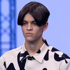 Today, the term side part can be used to describe the classic retro style, but it can also be. Best Hairstyles From Men S Fashion Week Fall Winter 2020 To Rock Bowl Cuts Side Swept Bangs Buro 24 7 Singapore