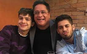Segundo a coluna de leo dias, no uol, os irmãos já estão em recentemente, zé felipe usou os stories para mandar um recadinho para seu irmão joão guilherme. Apos Post Com Padrasto Joao Guilherme Mostra Foto Com Leonardo Saudades De Quem Eu Nao Vejo Nunca Quem Quem News