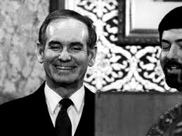 Former Gov. Ray, who helped relocate refugees to Iowa, dies