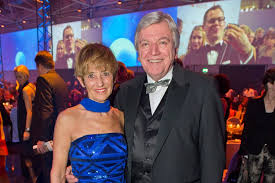 Der hessische ministerpräsident volker bouffier (cdu) bouffier werde die amtsgeschäfte in der quarantäne weiterführen. Bildergalerie Ball Des Sports Arena Fur Gipfelsturmer Bild 9 Von 17 Faz