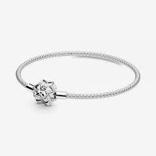 Shop pandora sterlingsølv armbånd på vores officielle website. Pandora Moments Bright Snowflake Mesh Bracelet Pandora Armband 598616c01 Orotiamo Schmuck Und Uhrmacherkunst