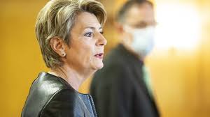 Karin Keller-Sutter et Gérald Darmanin, les dessous d'une coopération