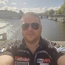 Can anyone recommend an eat-in Chinese restaurant? Does not have to be in  Swindon... Happy to drive up to 40 mins! Not the place in peatmoor or  rendezvous please....