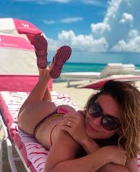 Samantha schmütz levanta da cama antes das 5h e vai à praia de itacoatiara para mais um dia de treinamento. Giovanna Antonelli Mostra Sua Boa Forma Na Praia Cidadeverde Com