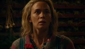 Sigue la historia de una familia que vive en una casa en el bosque cuidándose de no emitir ningún sonido. John Krasinski Y Emily Blunt Encabezan Un Lugar En Silencio 2 La Fm