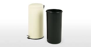Joss Poubelle Dome A Pedal 30l Creme Made Com Poubelle Creme Linge De Maison
