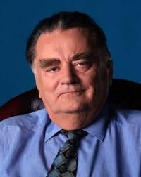 File:Jan Olszewski by Foksal.jpg