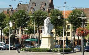 De bibliotheken van maaseik en neeroeteren hanteren omwille van de coronamaatregelen aangepaste openingsuren. Historisches Maaseik Historische Statte Outdooractive Com